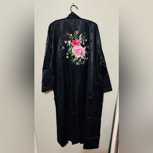 Bloomingdale’s Black Silk Floral Embroidered Robe with Pouch
